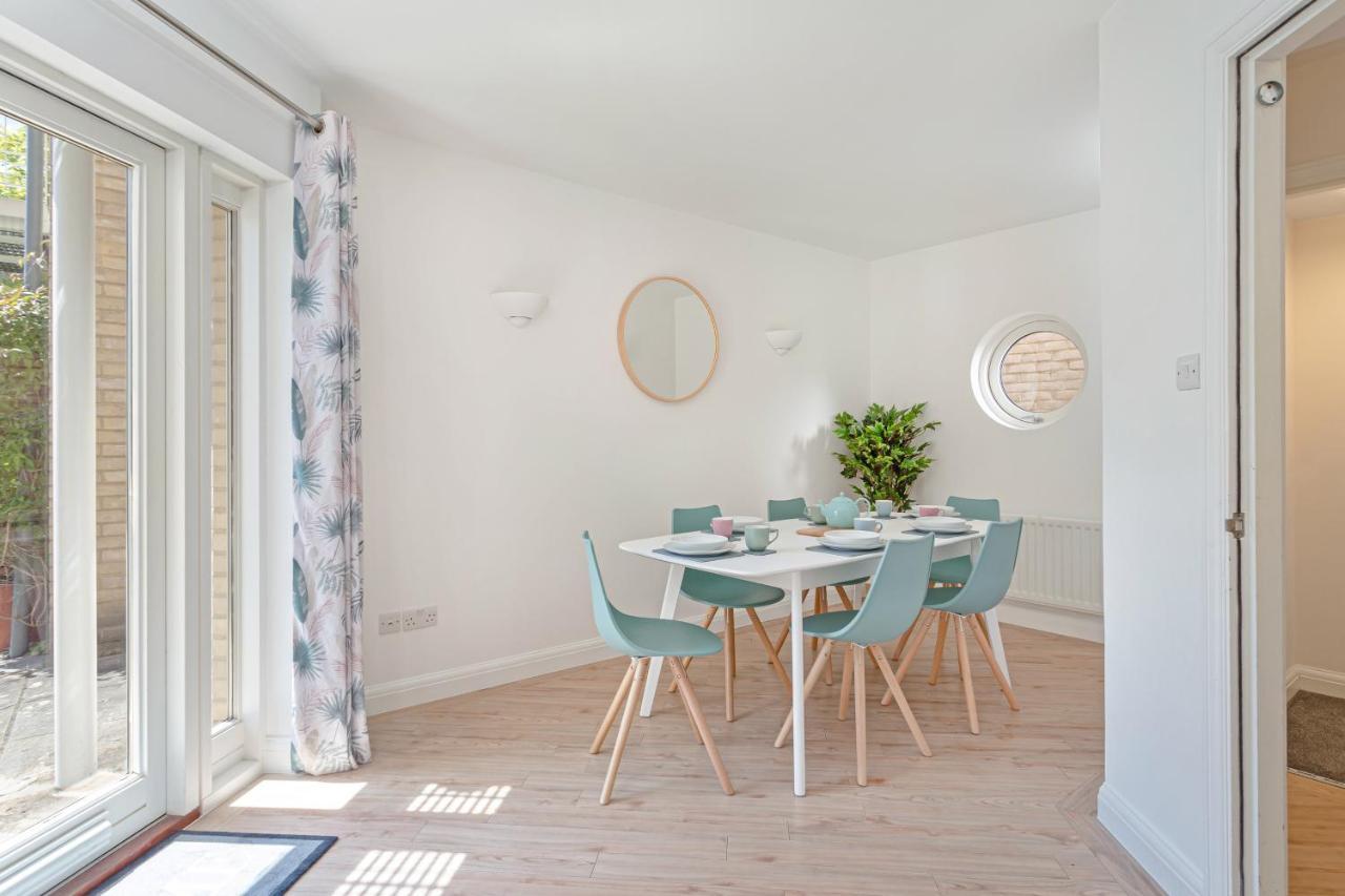 2 Bedroom City Centre Townhouse - With Parking CBG Εξωτερικό φωτογραφία