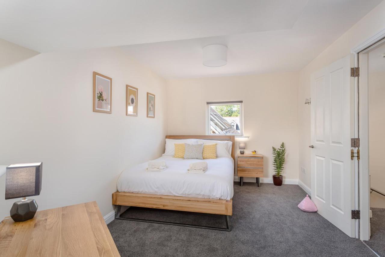 2 Bedroom City Centre Townhouse - With Parking CBG Εξωτερικό φωτογραφία